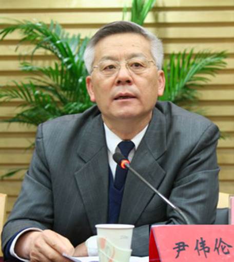 說明: 中國工程院院士尹偉倫在評審會上發言