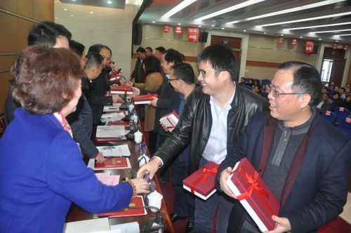 我院舉行湖南林業徽章發放儀式