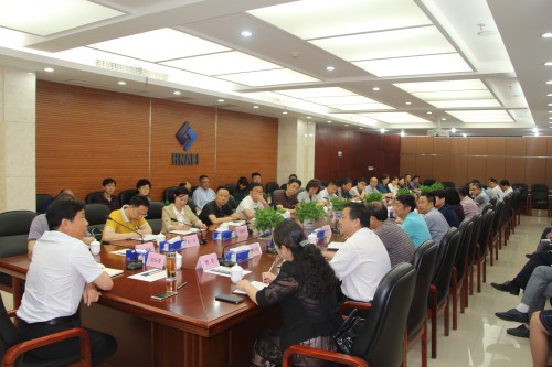 省林業(yè)廳黨組書記胡長(zhǎng)清同志為院黨委中心組（擴(kuò)大） 集中學(xué)習(xí)作專題輔導(dǎo)報(bào)告