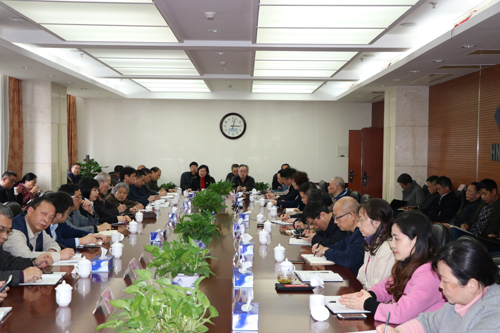 我院召開黨委理論學習中心組（擴大）學習會議  要求以實際行動貫徹落實全國兩會精神