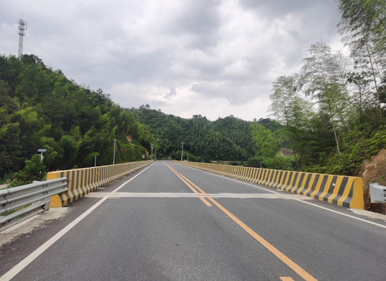 K35+237段交安設施2(汝城道路2)_副本.jpg K35+237段交安設施2(汝城道路2)_副本.jpg