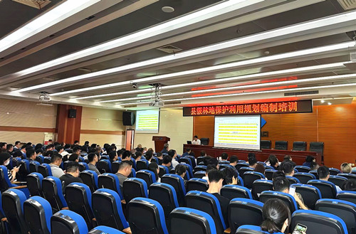 C:\Users\Dell\Desktop\0506培訓照片.jpg C:\Users\Dell\Desktop\0506培訓照片.jpg